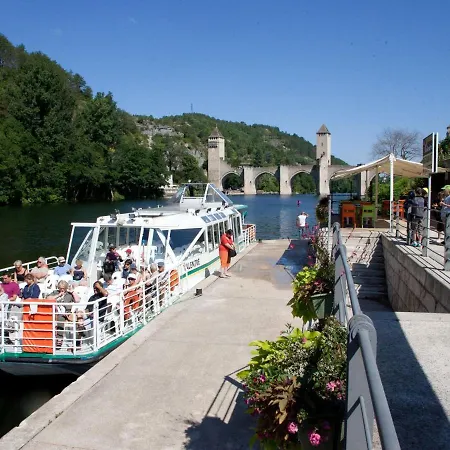 Дом отдыха With A Terrace On A Hill In Dordogne *