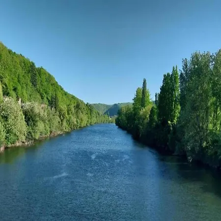 With A Terrace On A Hill In Dordogne * Mauroux (Lot)